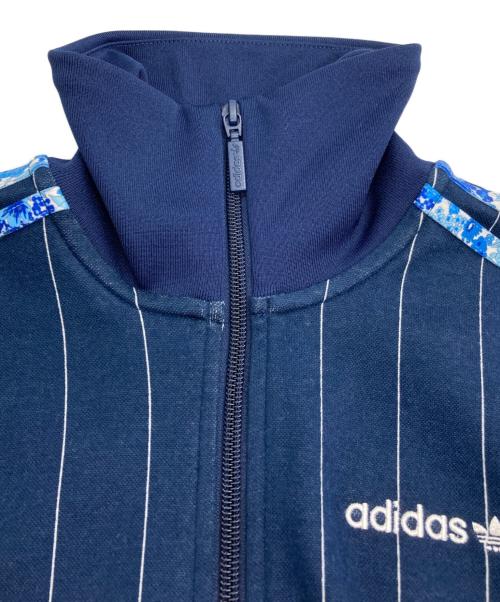 adidas（アディダス）adidas (アディダス) LIBERTY LONDON (リバティ ロンドン) トーナル ブロックド トラックトップ ネイビー サイズ:XSの古着・服飾アイテム