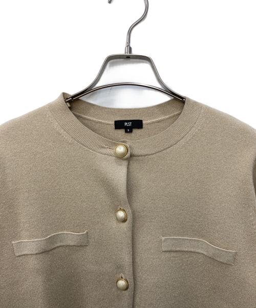 PLST（プラステ）PLST (プラステ) レーヨンブレンドパールボタンラメカーディガン ベージュ サイズ:Ｓの古着・服飾アイテム