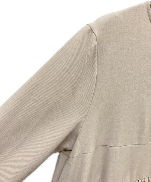 YORI（ヨリ）YORI (ヨリ) ティアードロングブラウス ベージュ サイズ:38の古着・服飾アイテム