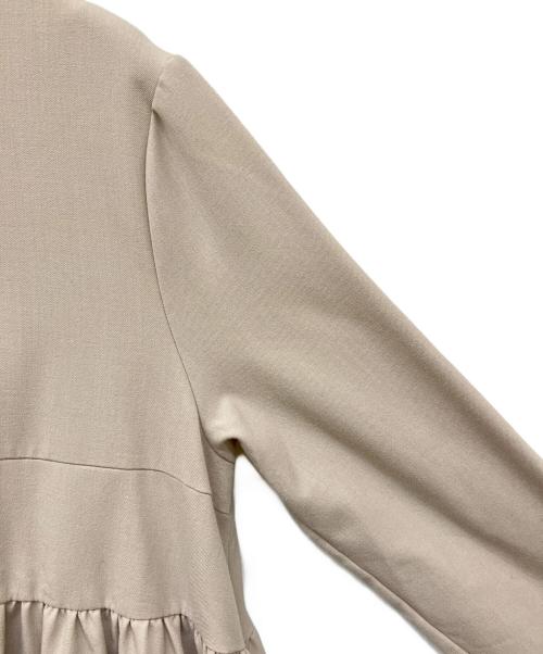 YORI（ヨリ）YORI (ヨリ) ティアードロングブラウス ベージュ サイズ:38の古着・服飾アイテム