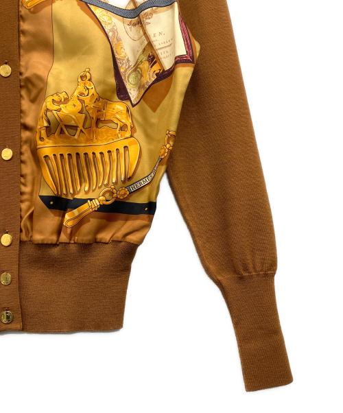 HERMES（エルメス）HERMES (エルメス) スカーフ柄 ウールシルクカーディガン ブラウン×イエロー サイズ:38の古着・服飾アイテム
