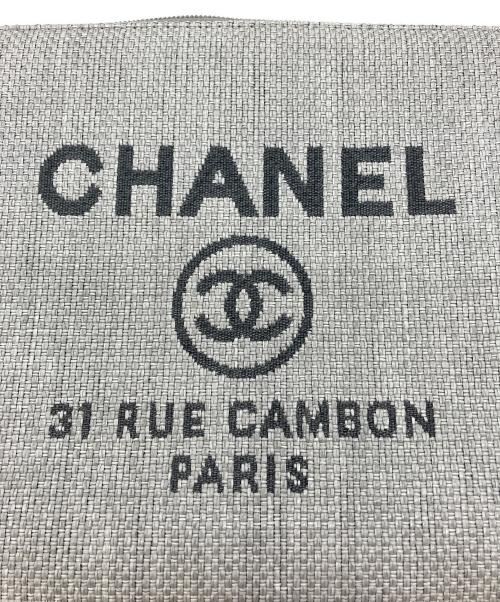CHANEL（シャネル）CHANEL (シャネル) ドーヴィル クラッチバッグ グレーの古着・服飾アイテム