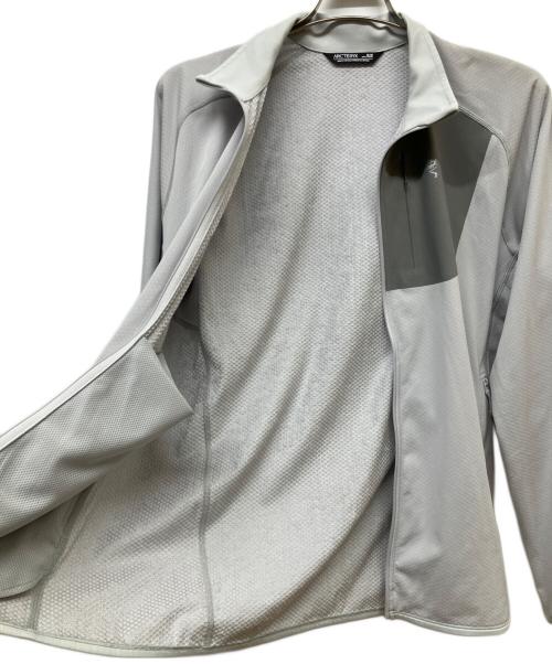ARC'TERYX（アークテリクス）ARC'TERYX (アークテリクス) アウトドアウェア(ジャケット) グレー サイズ:SIZE Mの古着・服飾アイテム