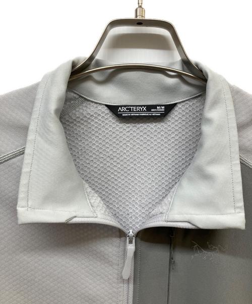 ARC'TERYX（アークテリクス）ARC'TERYX (アークテリクス) アウトドアウェア(ジャケット) グレー サイズ:SIZE Mの古着・服飾アイテム