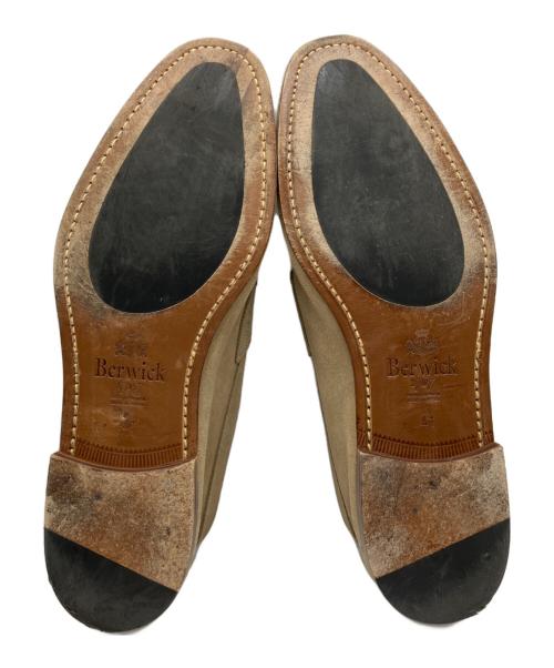 berwick（バーウィック）berwick (バーウィック) コインローファー ベージュ サイズ:41の古着・服飾アイテム