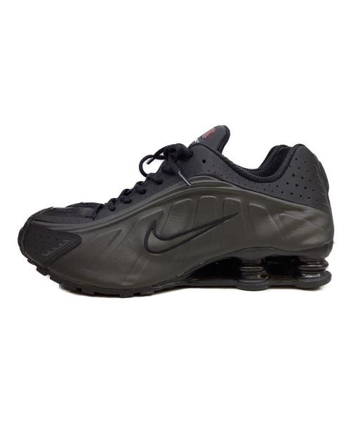 NIKE（ナイキ）NIKE (ナイキ) SHOX R4 ブラック サイズ:29の古着・服飾アイテム