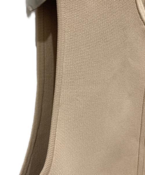 UNITED ARROWS（ユナイテッドアローズ）UNITED ARROWS (ユナイテッドアローズ) フェイク ファー コンビ ベスト ベージュ サイズ:SIZE Freeの古着・服飾アイテム