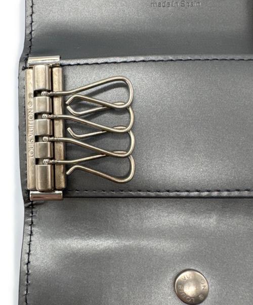 LOUIS VUITTON（ルイ ヴィトン）LOUIS VUITTON (ルイ ヴィトン) ミュルティクレ4 キーケース　モノグラム・マット グレーの古着・服飾アイテム