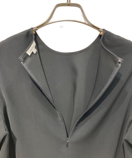 ENFOLD（エンフォルド）ENFOLD (エンフォルド) PEダブルクロス ラウンドヘムプルオーバー ブラック サイズ:38の古着・服飾アイテム