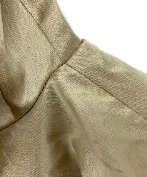 Noble（ノーブル）Noble (ノーブル) アセテートサテンプレーンブラウス ベージュ サイズ:Free 未使用品の古着・服飾アイテム