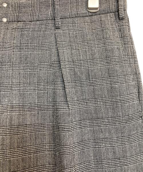 INCOTEX（インコテックス）INCOTEX (インコテックス) テーパードフィットチェックパンツ グレー サイズ:48の古着・服飾アイテム