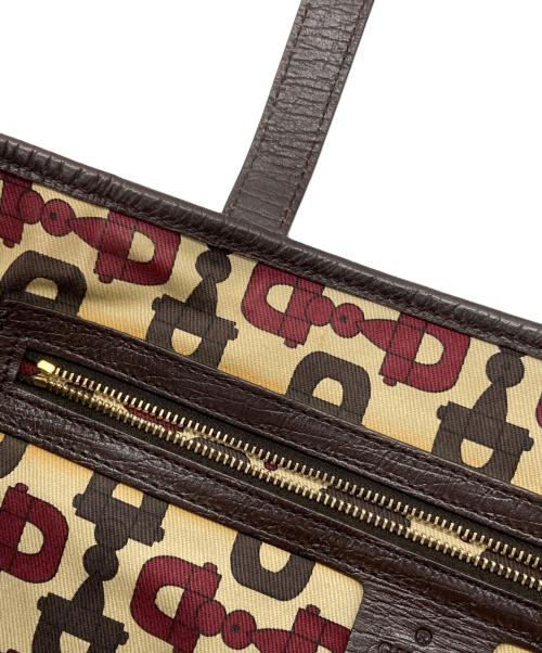 GUCCI（グッチ）GUCCI (グッチ) GGキャンバス シェリーライン チャーム付トートバッグ ベージュの古着・服飾アイテム