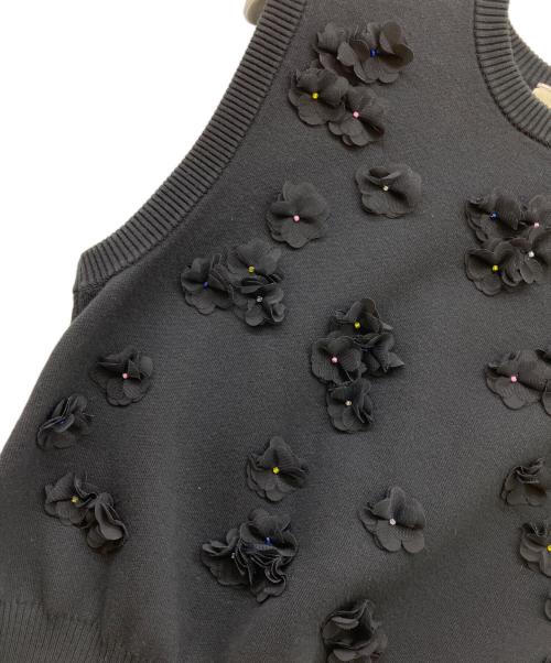 UNITED ARROWS（ユナイテッドアローズ）UNITED ARROWS (ユナイテッドアローズ) 3D フラワーモチーフ ノースリーブ ニットベスト ブラック サイズ:Freeの古着・服飾アイテム