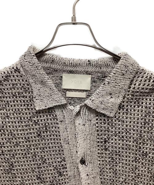 YOKE（ヨーク）YOKE (ヨーク) MESH KNITTED BUTTONED CARDIGAN グレー サイズ:3の古着・服飾アイテム