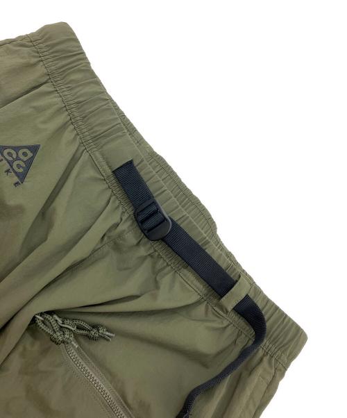 NIKE ACG（ナイキエーシージー）NIKE ACG (ナイキエーシージー) カーゴハーフパンツ オリーブ サイズ:Mの古着・服飾アイテム