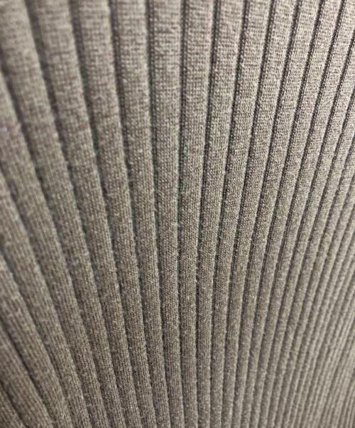 BLAMINK（ブラミンク）BLAMINK (ブラミンク) シルクコットン18Gリブロングスリーブ オリーブ サイズ:38の古着・服飾アイテム