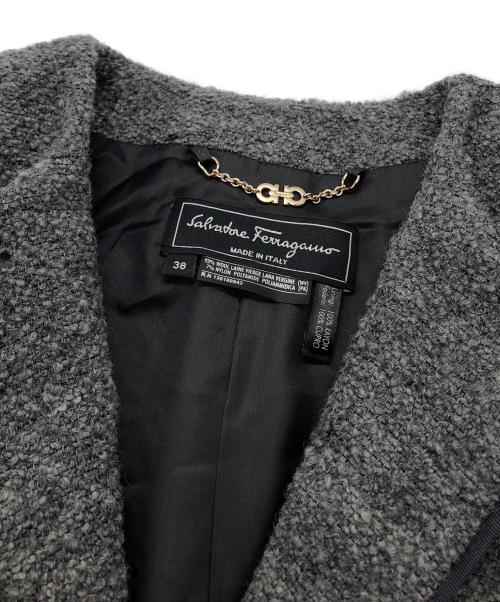 Salvatore Ferragamo（サルヴァトーレ フェラガモ）Salvatore Ferragamo (サルヴァトーレ フェラガモ) スカートセットアップ グレー サイズ:38の古着・服飾アイテム