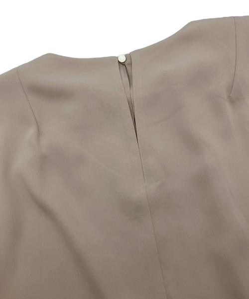 ANAYI（アナイ）ANAYI (アナイ) コンパクトサテンケープブラウス ベージュ サイズ:38の古着・服飾アイテム