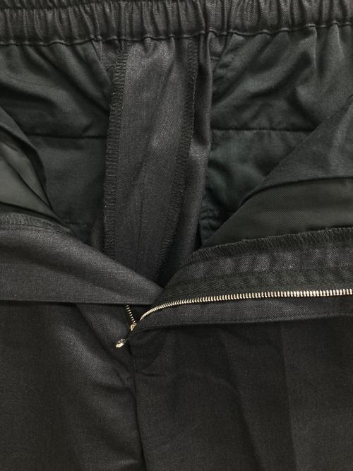 SOPHNET.（ソフネット）SOPHNET. (ソフネット) SUPER 100'S WOOL SHIRRING SLIM FIT SLACKS（スーパー　100'Sウール　シャーリング　スリム　フィット　スラックス） グレー サイズ:Mの古着・服飾アイテム