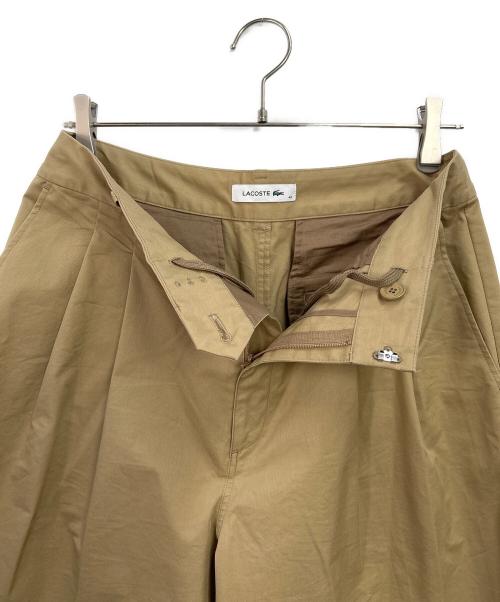 LACOSTE（ラコステ）LACOSTE (ラコステ) ダブルタックワイドスラックス ベージュ サイズ:40の古着・服飾アイテム