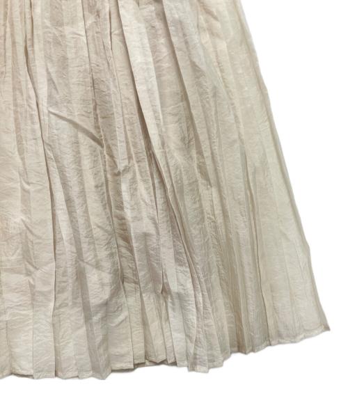UNTITLED（アンタイトル）UNTITLED (アンタイトル) オーガンジープリーツスカート アイボリー サイズ:4の古着・服飾アイテム