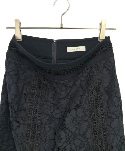 ADORE（アドーア）ADORE (アドーア) フラワーコードレーススカート ネイビー サイズ:36の古着・服飾アイテム