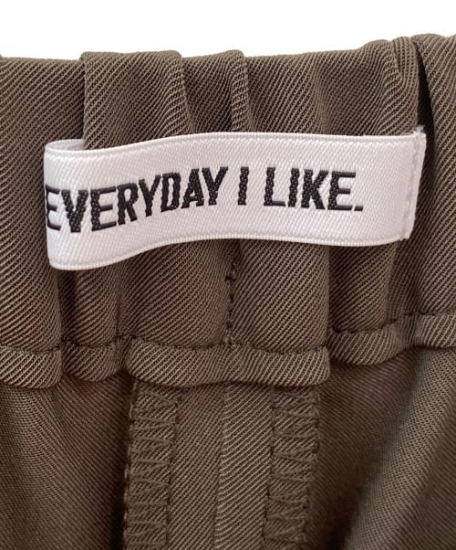 EVERYDAY I LIKE.（エヴリデイ アイ ライク）EVERYDAY I LIKE. (エヴリデイ アイ ライク) Effortless Pants カーキ サイズ:36の古着・服飾アイテム