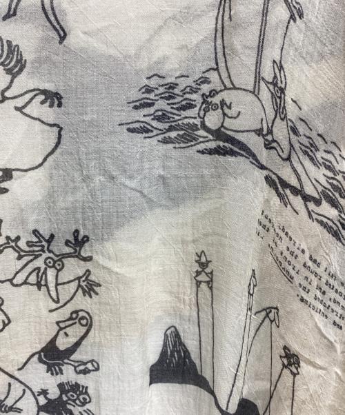 813 ANNALISA GIUNTINI（アナリサ・ジウンティーニ）813 ANNALISA GIUNTINI (アナリサ・ジウンティーニ) MOOMIN (ムーミン) 大判ストール ベージュの古着・服飾アイテム