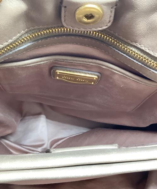 MIU MIU（ミュウミュウ）MIU MIU (ミュウミュウ) 2WAYショルダーバッグ ベージュの古着・服飾アイテム