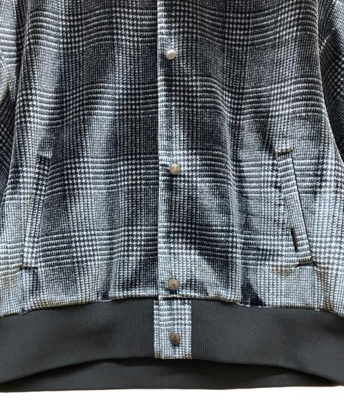 N.HOOLYWOOD（エヌ ハリウッド）N.HOOLYWOOD (エヌ ハリウッド) ベロア転写プリントブルゾン ブラック×シルバー サイズ:40の古着・服飾アイテム