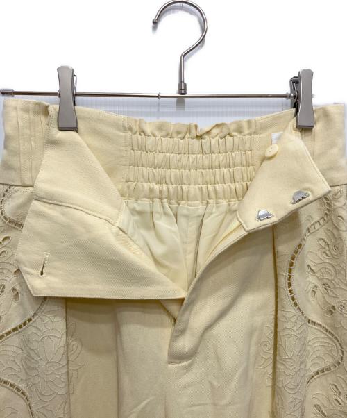 FRAY ID（フレイ アイディー）FRAY ID (フレイ アイディー) カットワークレースワイドパンツ イエローの古着・服飾アイテム