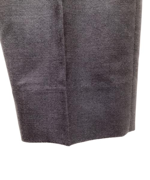 LAD MUSICIAN（ラッドミュージシャン）LAD MUSICIAN (ラッドミュージシャン) WOOL GABARDINE 2TUCK SLIM グレー サイズ:42の古着・服飾アイテム