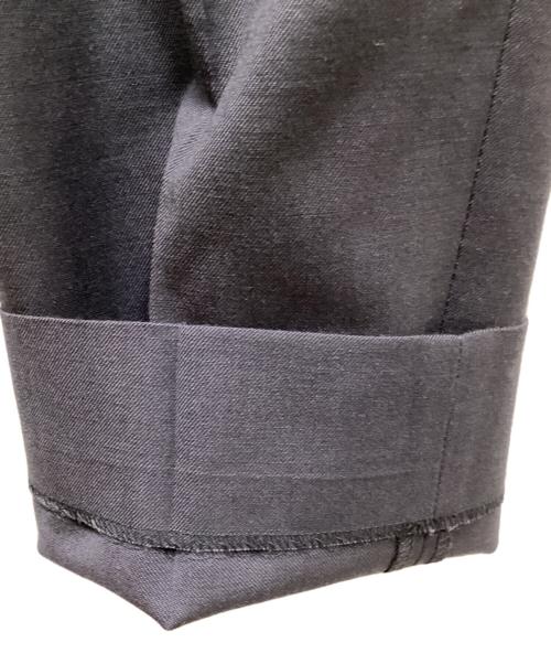 LAD MUSICIAN（ラッドミュージシャン）LAD MUSICIAN (ラッドミュージシャン) WOOL GABARDINE 2TUCK SLIM グレー サイズ:42の古着・服飾アイテム