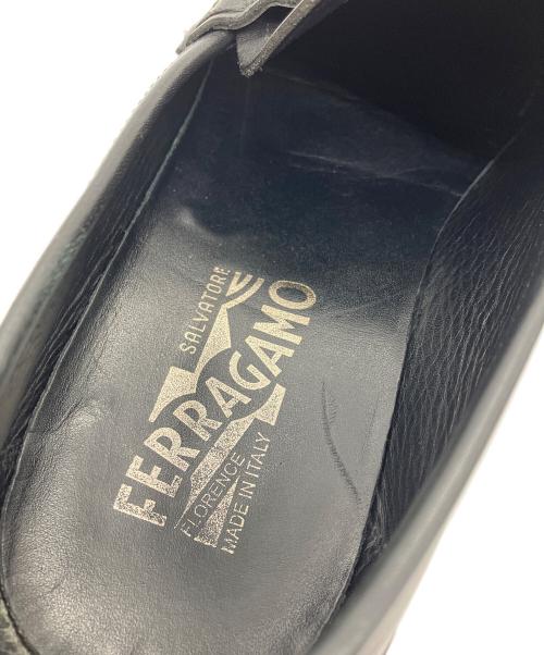 Salvatore Ferragamo（サルヴァトーレ フェラガモ）Salvatore Ferragamo (サルヴァトーレ フェラガモ) ガンチーニモカシン ブラック サイズ:8の古着・服飾アイテム