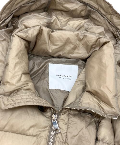 SANYOCOAT（サンヨーコート）SANYOCOAT (サンヨーコート) ナイロンフーデッドダウンコート ベージュ サイズ:SIZE LLの古着・服飾アイテム
