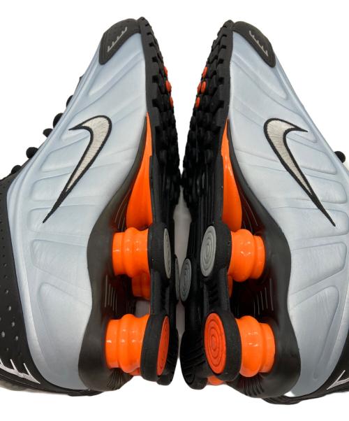 NIKE（ナイキ）NIKE (ナイキ) SHOX R4 シルバー サイズ:24.5cm 未使用品の古着・服飾アイテム