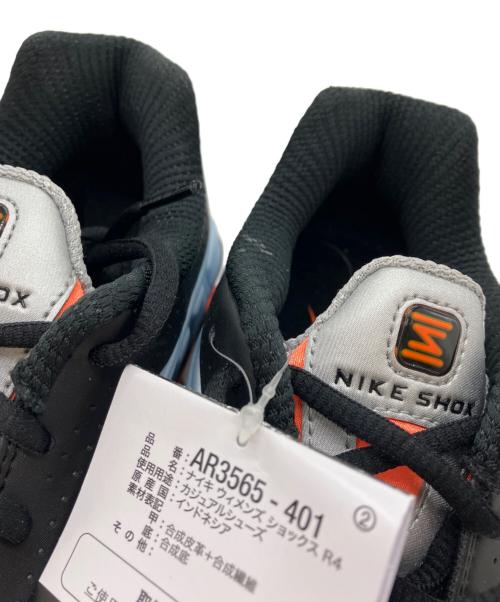 NIKE（ナイキ）NIKE (ナイキ) SHOX R4 シルバー サイズ:24.5cm 未使用品の古着・服飾アイテム