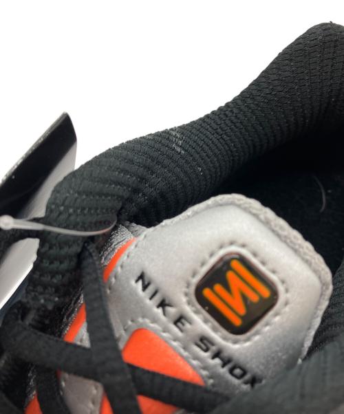 NIKE（ナイキ）NIKE (ナイキ) SHOX R4 シルバー サイズ:24.5cm 未使用品の古着・服飾アイテム