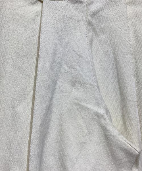 ISSEY MIYAKE（イッセイミヤケ）ISSEY MIYAKE (イッセイミヤケ) ワイドパンツ　IM23KF309 アイボリー サイズ:2の古着・服飾アイテム