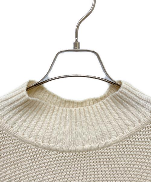 ISSEY MIYAKE（イッセイミヤケ）ISSEY MIYAKE (イッセイミヤケ) ポンチョニット アイボリー サイズ:2の古着・服飾アイテム