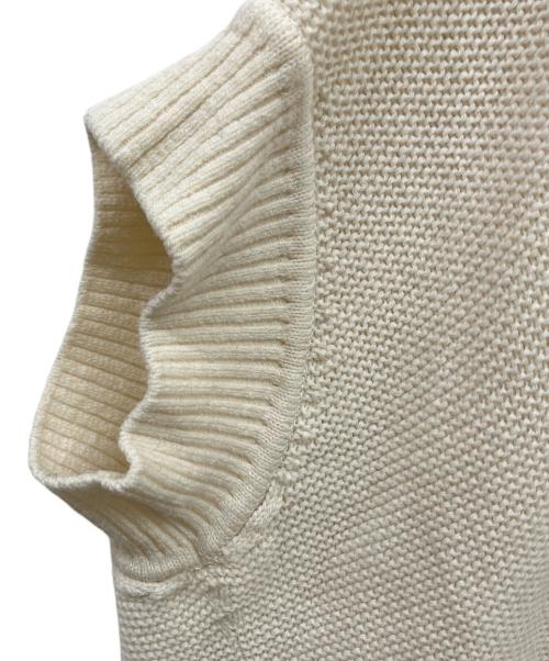 ISSEY MIYAKE（イッセイミヤケ）ISSEY MIYAKE (イッセイミヤケ) ポンチョニット アイボリー サイズ:2の古着・服飾アイテム