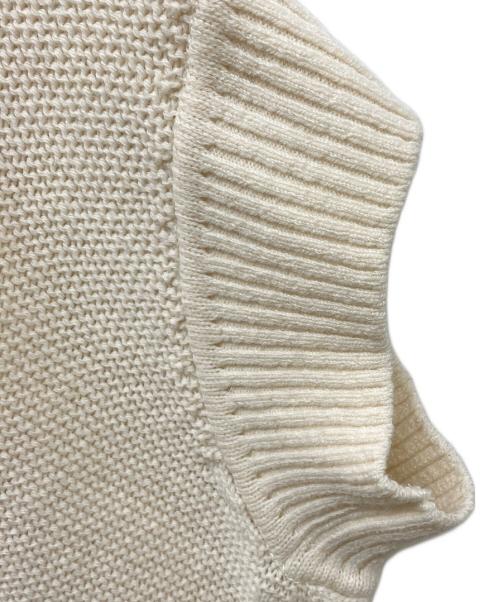 ISSEY MIYAKE（イッセイミヤケ）ISSEY MIYAKE (イッセイミヤケ) ポンチョニット アイボリー サイズ:2の古着・服飾アイテム