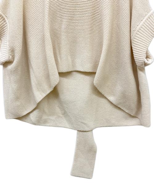 ISSEY MIYAKE（イッセイミヤケ）ISSEY MIYAKE (イッセイミヤケ) ポンチョニット アイボリー サイズ:2の古着・服飾アイテム