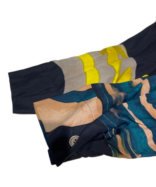 ISSEY MIYAKE（イッセイミヤケ）ISSEY MIYAKE (イッセイミヤケ) プリントレーヨンシャツ ブラック サイズ:2の古着・服飾アイテム