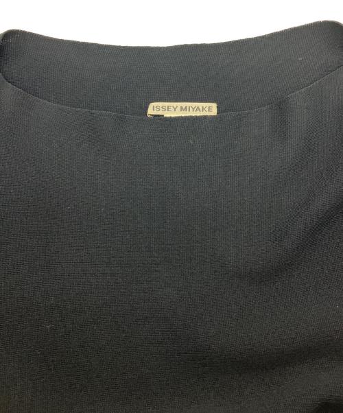 ISSEY MIYAKE（イッセイミヤケ）ISSEY MIYAKE (イッセイミヤケ) カットアウトニットワンピース　IM03KT287 ブラック サイズ:2の古着・服飾アイテム