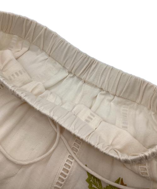 TODAYFUL（トゥデイフル）TODAYFUL (トゥデイフル) Embroidery Patchwork Trousers ベージュ サイズ:38の古着・服飾アイテム
