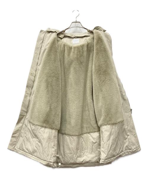 YONFA（ヨンファ）YONFA (ヨンファ) パデットファーコート ベージュ サイズ:Sの古着・服飾アイテム