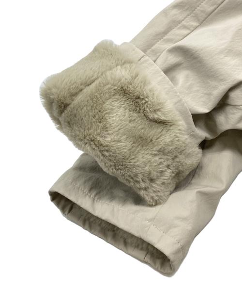 YONFA（ヨンファ）YONFA (ヨンファ) パデットファーコート ベージュ サイズ:Sの古着・服飾アイテム