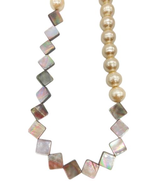 petite robe noire（プティローブノアー）petite robe noire (プティローブノアー) コットンパールネックレス ホワイト×グレーの古着・服飾アイテム