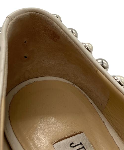 JIMMY CHOO（ジミーチュウ）JIMMY CHOO (ジミーチュウ) スタッズ フラットパンプス アイボリー サイズ:36の古着・服飾アイテム